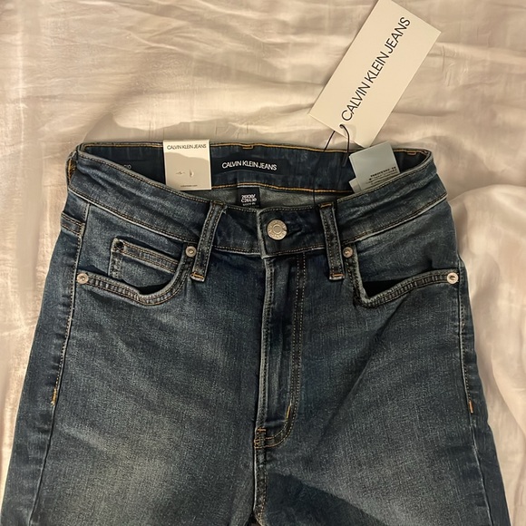 Calvin Klein jeans size 26x30 - Picture 3 of 3